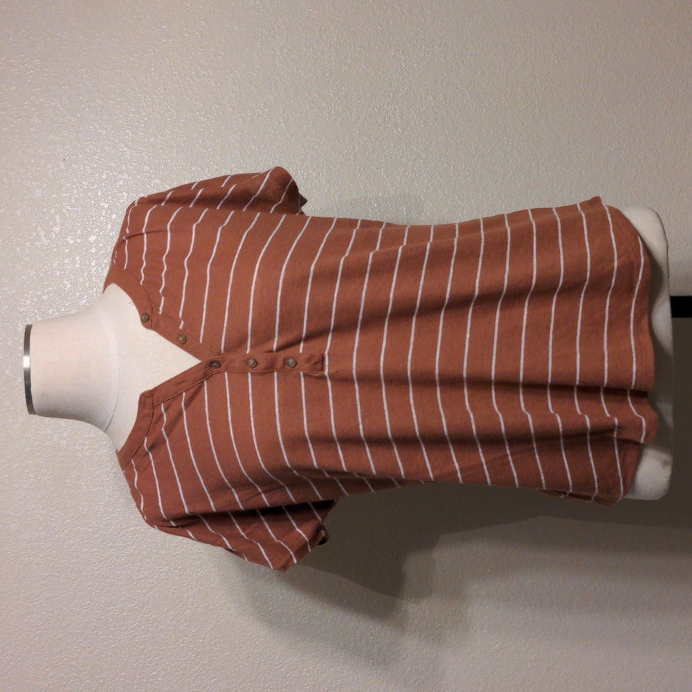 Linen blend button tee
